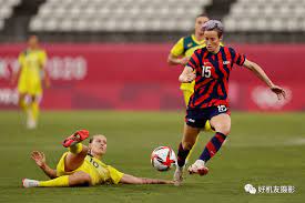 羽毛球奥运冠军谌龙现身中国羽协全民健身积分赛.